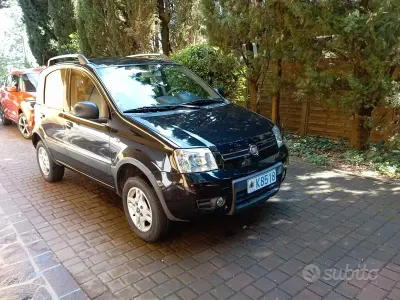 Usata Fiat Panda 4x4 60 CV (44 kW) 2011 Nero Utilitaria