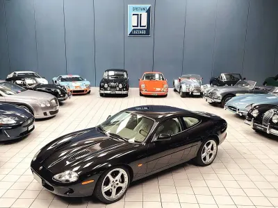 Usata Jaguar XKR 363 CV (266 kW) 1998 Nero Coupé