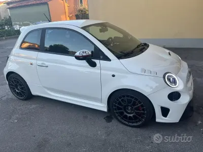 Usata Abarth 500 135 CV (99 kW) 2009 Bianco Utilitaria