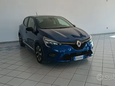 Usata Renault Clio V Evolution 101 CV (74 kW) 2022 Blu Berlina