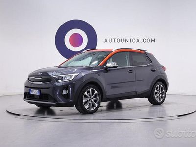 Usata Kia Stonic Style 120 CV (88 kW) 2019 Grigio SUV