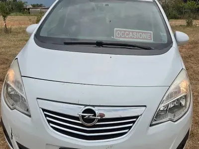 Usata Opel Meriva 120 CV (88 kW) 2013 Bianco Monovolume