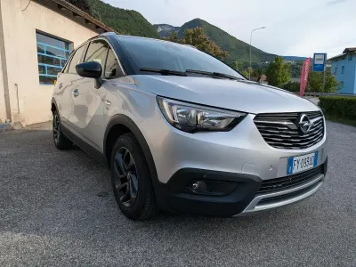 Usado Opel Crossland X 102 CV (75 kW) 2019 Plateado SUV