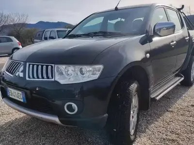 Usata Mitsubishi L200