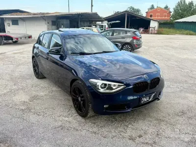 Usata BMW 118 Comfort Edition 143 CV (105 kW) 2015 Blu Utilitaria
