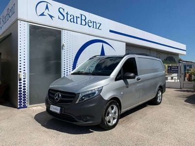 Usata Mercedes Vito 136 CV (100 kW) 2017 Argento metallizzato Furgone
