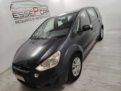 Usata Ford S-MAX Titanium 140 CV (102 kW) 2008 Grigio Monovolume