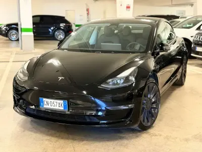 Usata Tesla Model 3 155 kW (211 CV) 2023 Nero Berlina