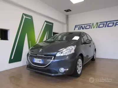 Usata Peugeot 208 82 CV (60 kW) 2013 Grigio Utilitaria