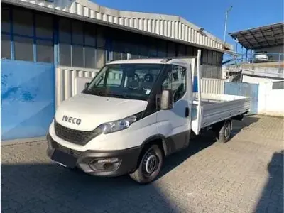 Usata Iveco Daily 135 CV (99 kW) 2022 Bianco Cabrio
