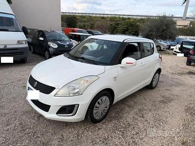 Usata Suzuki Swift Cool 75 CV (55 kW) 2014 Bianco Utilitaria