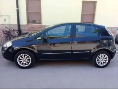 Usata Fiat Punto Evo Dynamic 75 CV (55 kW) 2010 Nero Utilitaria