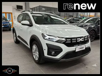 Usata Dacia Sandero Expression 101 CV (74 kW) 2024 Bianco ghiaccio Berlina