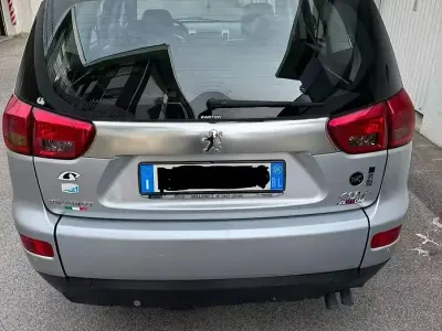 Usata Peugeot 4007 156 CV (114 kW) 2009 SUV