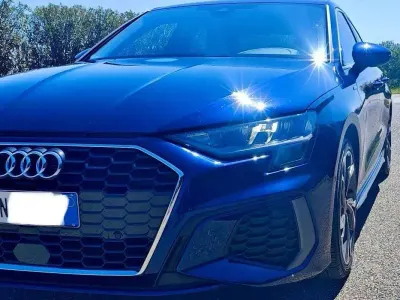 Usata Audi A3 S-Line 150 CV (110 kW) 2023 Blu/azzurro Berlina
