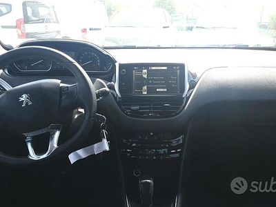 Usata Peugeot 208 82 CV (60 kW) 2013 Nero Utilitaria