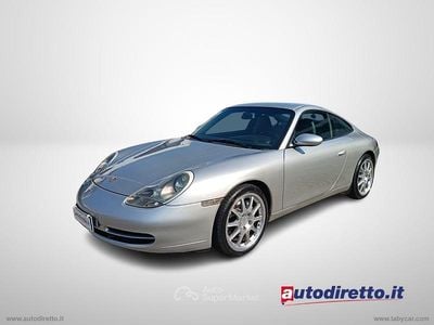Usata Porsche 911 Carrera 4 300 CV (220 kW) 2001 Argento Coupé