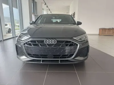 Nuova Audi A3 S-Line 150 CV (110 kW) 2026 Grigio daytona perlato Berlina