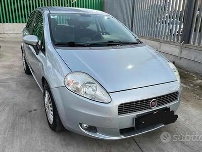 Usata Fiat Grande Punto 60 CV (44 kW) 2008 Grigio Utilitaria