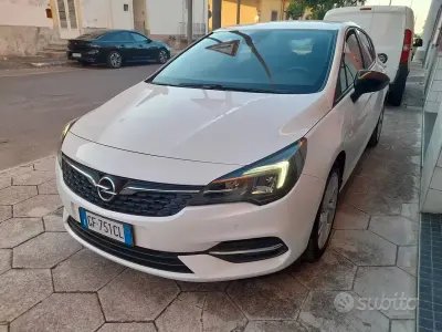 Usata Opel Astra GS Line 122 CV (89 kW) 2020 Bianco Berlina