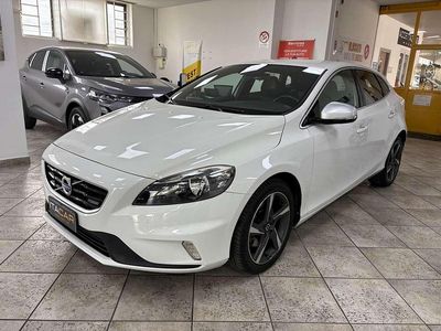 Usata Volvo V40 R-Design Kinetic 150 CV (110 kW) 2014 Bianco Berlina