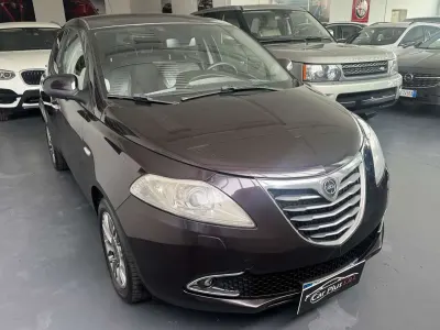Usata Lancia Ypsilon Gold 69 CV (50 kW) 2012 Nero Utilitaria