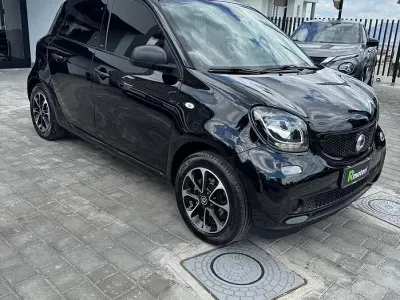Usata Smart ForFour Passion 71 CV (52 kW) 2019 Nero Utilitaria