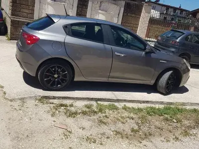 Usata Alfa Romeo Giulietta 105 CV (77 kW) 2014 Grigio Utilitaria