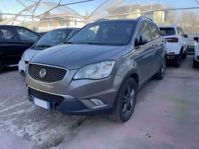 Usata SsangYong Korando 175 CV (128 kW) 2011 Grigio SUV