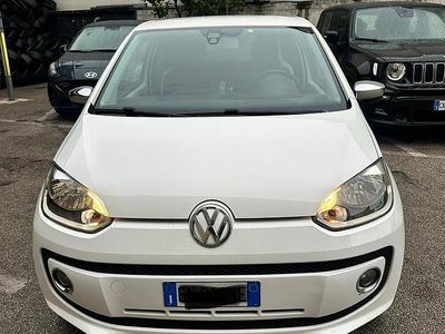 Begagnad VW up! 75 HK (55 kW) 2012 Vit Halvkombi