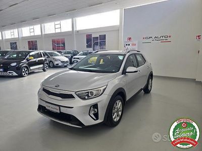 Usata Kia Stonic Style 84 CV (61 kW) 2021 Grigio SUV