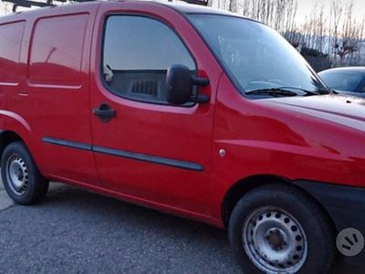Usata Fiat Doblò 2000 Rosso Monovolume