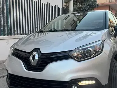 Usata Renault Captur 90 CV (66 kW) 2016 SUV