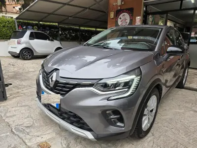 Usata Renault Captur Initiale 159 CV (116 kW) 2021 Grigio SUV