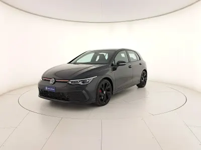 Usata VW Golf VIII GTI 245 CV (180 kW) 2024 Urano grey Berlina