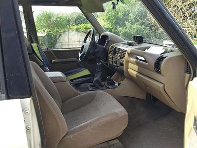 Usata Land Rover Discovery S 113 CV (83 kW) 1995 Bianco SUV