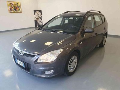 Gebraucht Hyundai i30 90 PS (66 kW) 2008 Grau Kombi