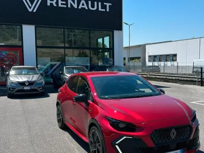 Usata Renault Clio V Esprit Alpine 160 CV (117 kW) 2025 Rosso Berlina