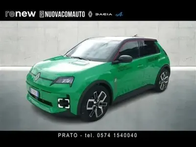 Usata Renault 5 E-Tech Komfort 110 kW (150 CV) 2025 Verde chiaro Utilitaria