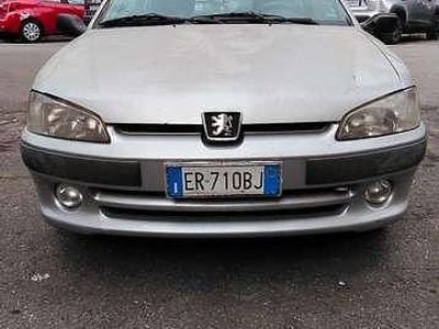 Usata Peugeot 106 Quiksilver 67 CV (49 kW) 2000 Argento Utilitaria