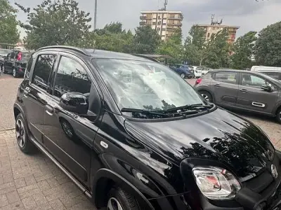 Usata Fiat Panda Cross Cross 69 CV (50 kW) 2024 Nero Utilitaria