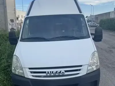 Usata Iveco Daily 2008 Bianco Berlina