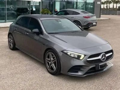 Usata Mercedes A250 Premium 224 CV (164 kW) 2018 Grigio Berlina