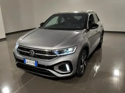 Usata VW T-Roc R-line 150 CV (110 kW) 2024 Pyrit silver met. SUV