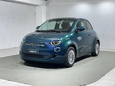 Usata Fiat 500e 86 kW (118 CV) 2024 Blu Berlina