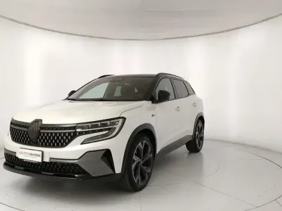 Usata Renault Austral Iconic Esprit Alpine 200 CV (147 kW) 2025 Bianco SUV