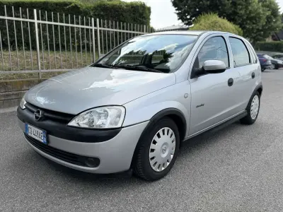 Usata Opel Corsa Comfort 58 CV (42 kW) 2002 Argento Utilitaria