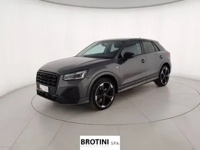Usata Audi Q2 Ambiente 116 CV (85 kW) 2023 Grigio SUV