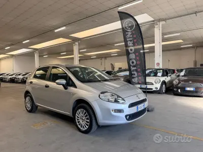 Usata Fiat Punto Street 70 CV (51 kW) 2014 Grigio Utilitaria