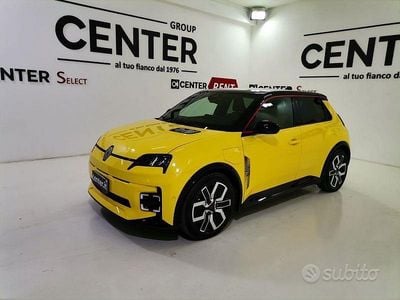 Usata Renault 5 E-Tech Komfort 110 kW (150 CV) 2024 Giallo Berlina